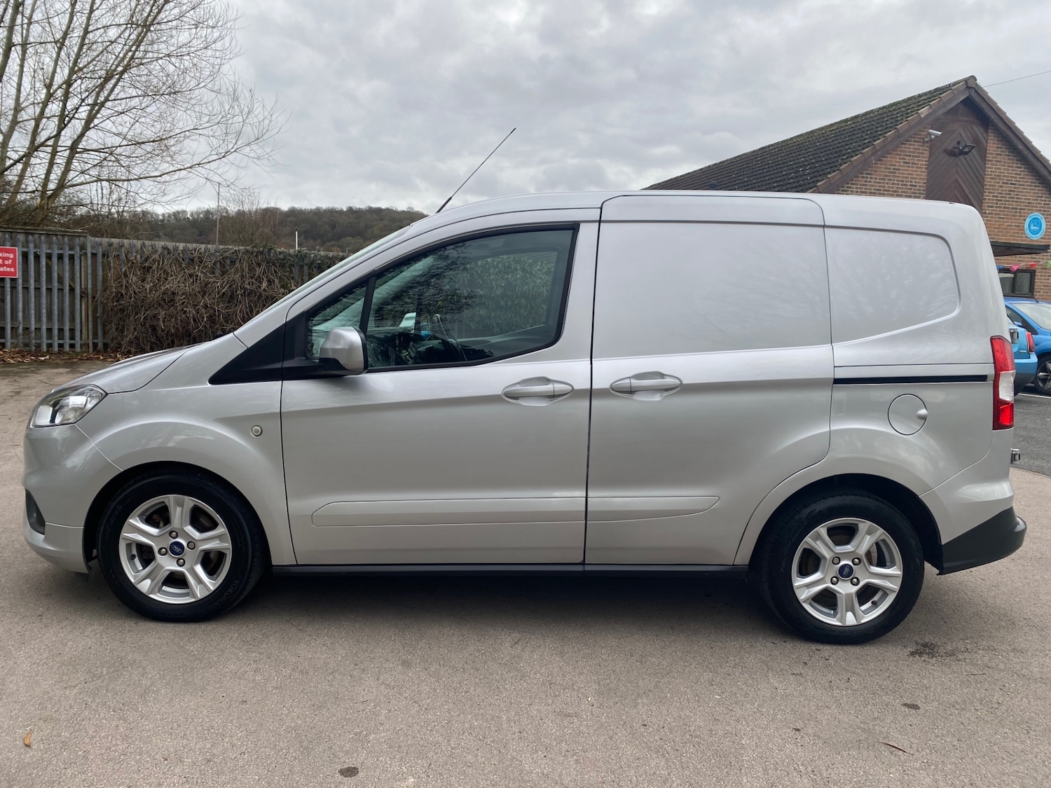 Used Ford Transit Courier 2020 for sale - 76919089: Photo 5