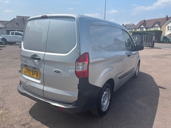 Used Ford Transit Courier 2020 for sale - 79275124: Photo