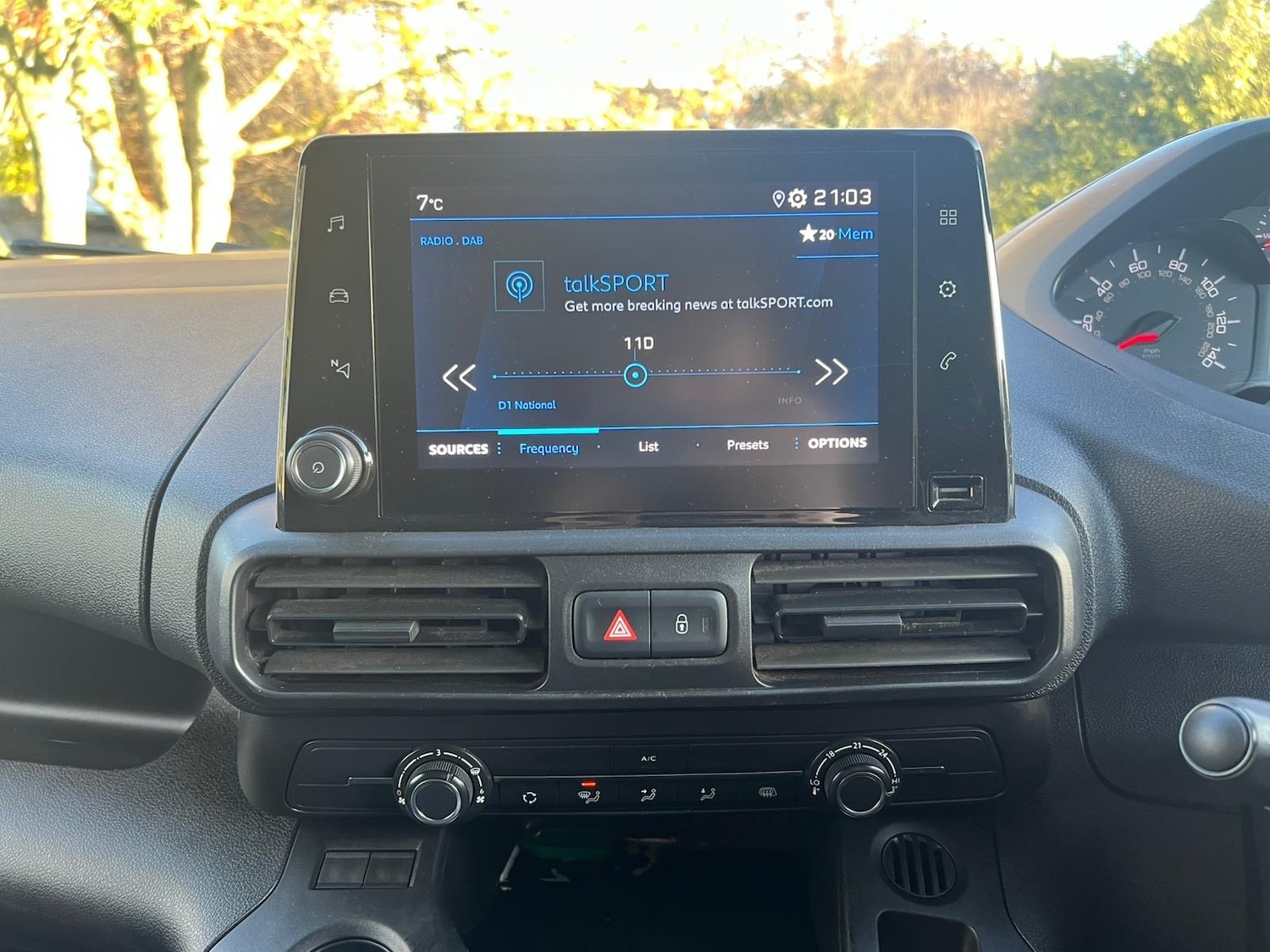 Used Peugeot Partner 2020 for sale - 76830793: Photo 12