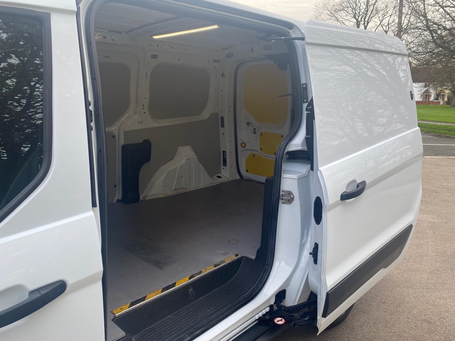 Used Ford Transit Connect 2018 for sale - 76722054: Photo 9