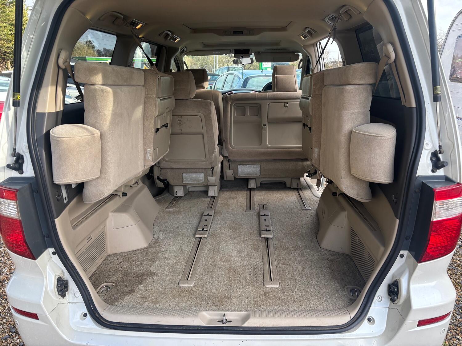 Used Toyota Alphard 2017 for sale - 76444414: Photo 9