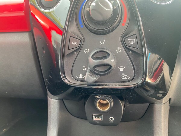 Used Toyota AYGO 2014 for sale - 76101110: Photo 12