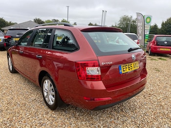 Used Skoda Octavia 2016 for sale - 76082761: Photo