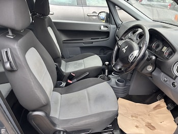 Used Mitsubishi Colt 2010 for sale - 77241886: Photo