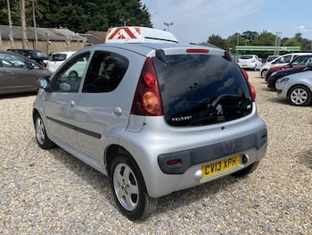 Used Peugeot 107 2013 for sale - 79600236: Photo
