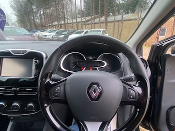 Used Renault Clio 2015 for sale - 77508576: Photo