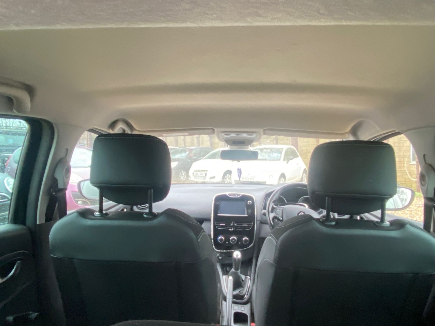 Used Renault Clio 2015 for sale - 77508576: Photo 4