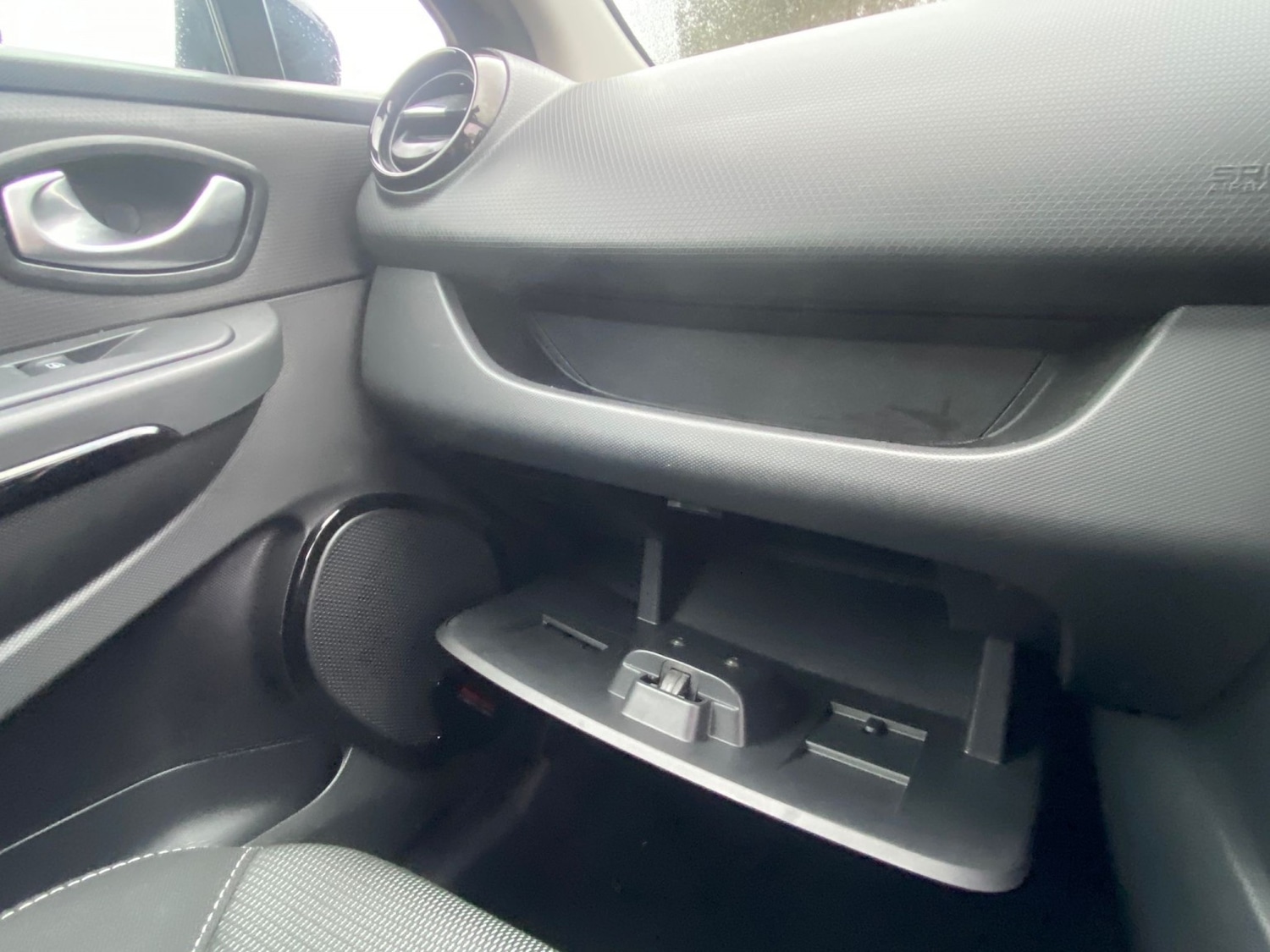 Used Renault Clio 2015 for sale - 77508576: Photo 5