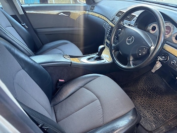 Used Mercedes-Benz E-Class 2005 for sale - 75731200: Photo