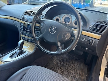 Used Mercedes-Benz E-Class 2005 for sale - 75731200: Photo