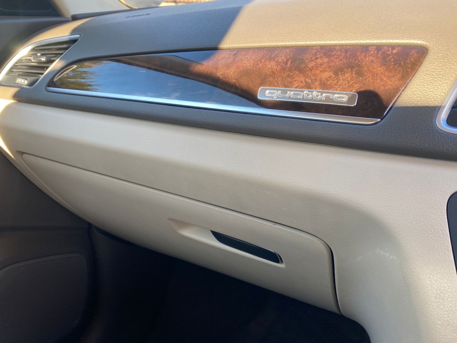 Used Audi Q3 2013 for sale - 77483697: Photo 24