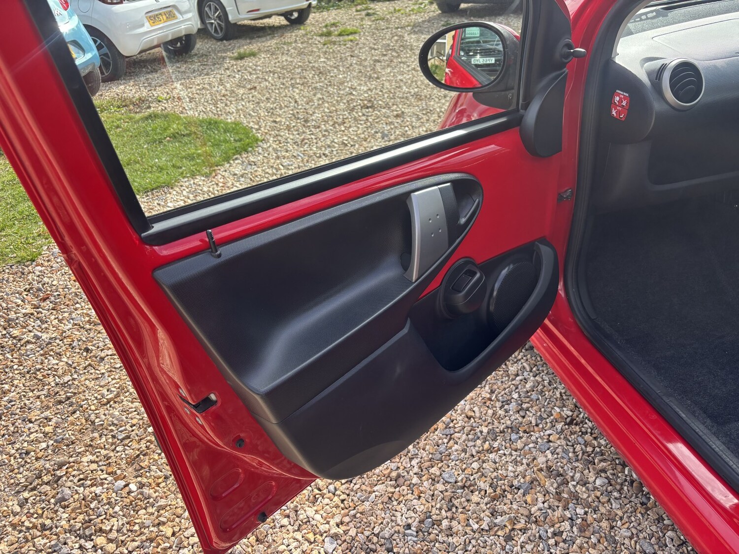 Used Peugeot 107 2013 for sale - 76128873: Photo 13