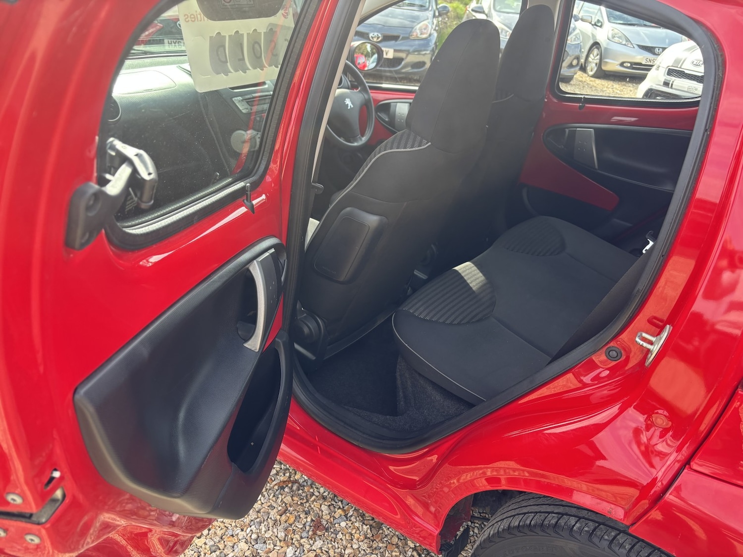 Used Peugeot 107 2013 for sale - 76128873: Photo 15