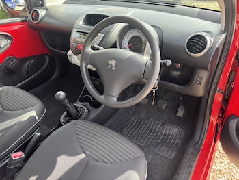 Used Peugeot 107 2013 for sale - 76128873: Photo 3