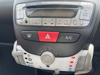 Used Peugeot 107 2013 for sale - 76128873: Photo 4
