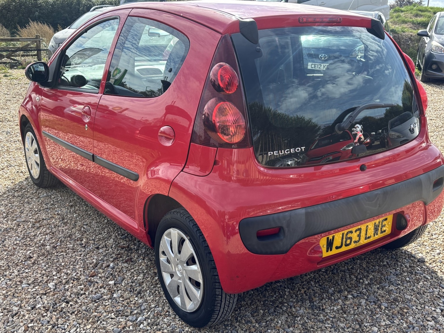 Used Peugeot 107 2013 for sale - 76128873: Photo 8