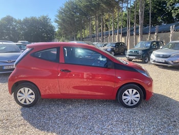 Used Toyota AYGO 2015 for sale - 79600245: Photo