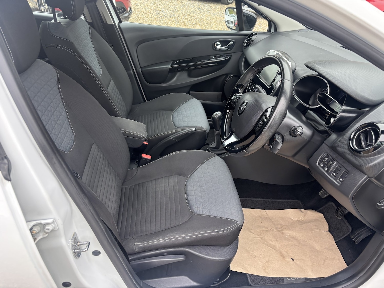 Used Renault Clio 2014 for sale - 78098203: Photo 3