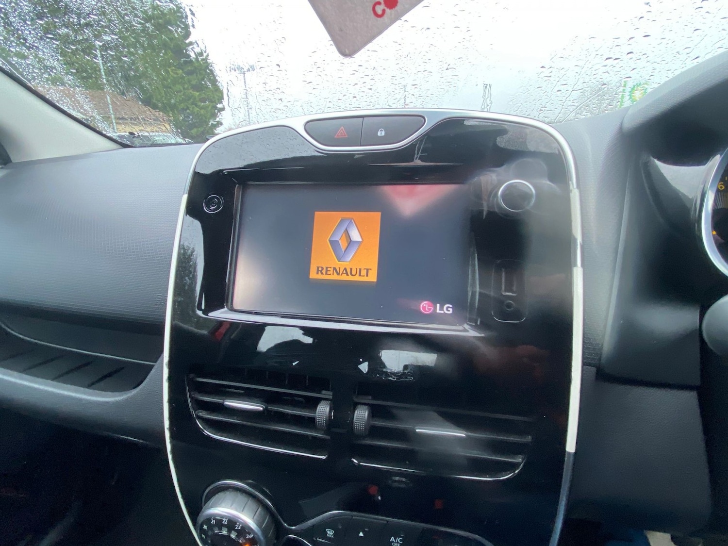 Used Renault Clio 2016 for sale - 77483690: Photo 20