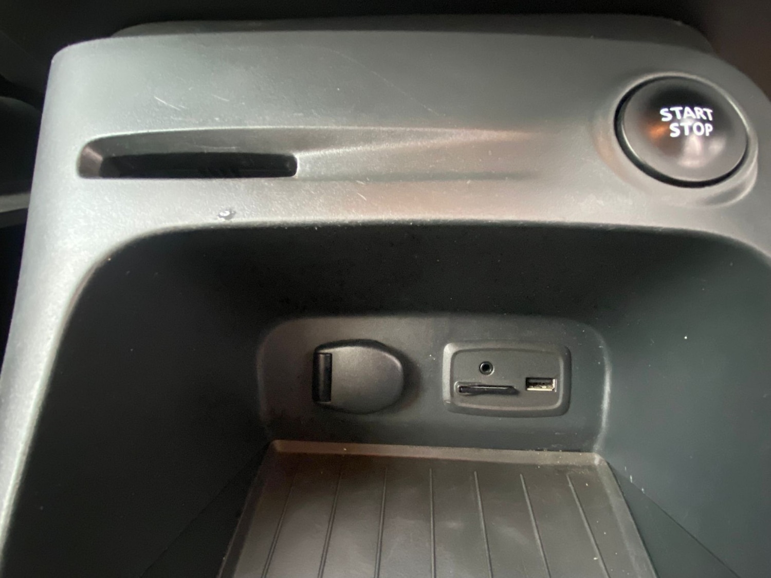 Used Renault Captur 2015 for sale - 76439953: Photo 3