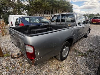 Used Toyota Hilux 2003 for sale - 79611219: Photo
