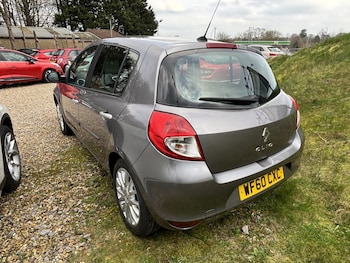 Used Renault Clio 2010 for sale - 77792858: Photo