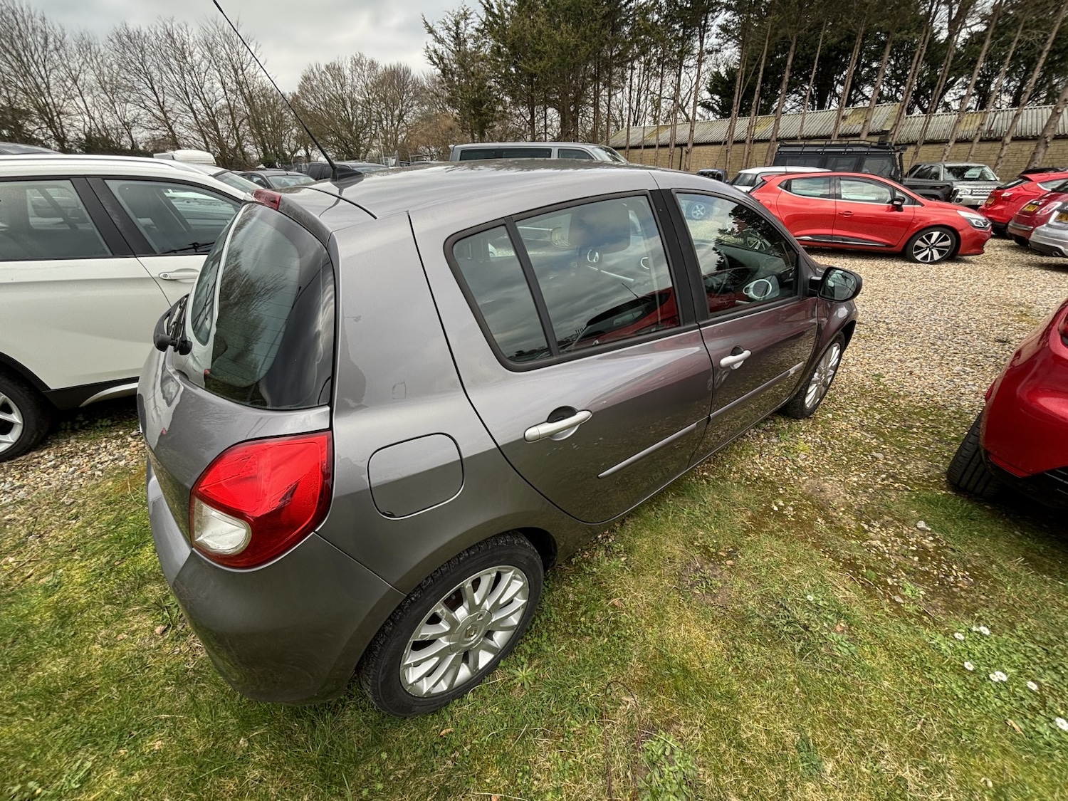 Used Renault Clio 2010 for sale - 77792858: Photo 3
