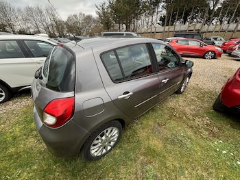 Used Renault Clio 2010 for sale - 77792858: Photo