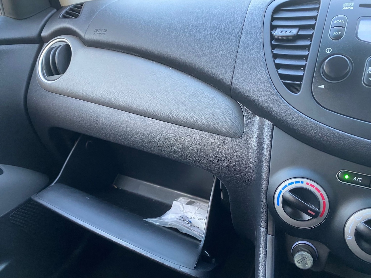 Used Hyundai i10 2012 for sale - 77403642: Photo 12