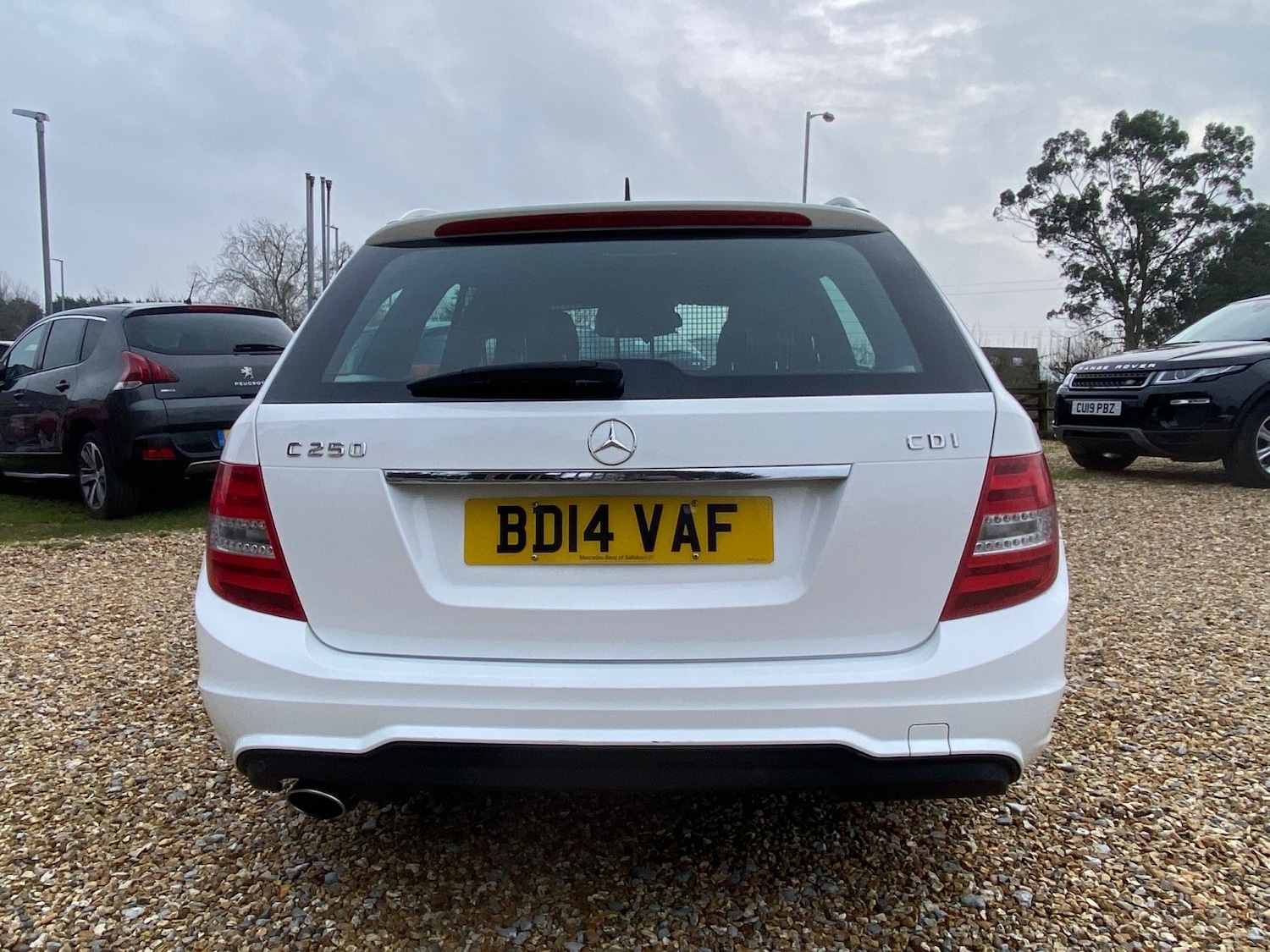 Used Mercedes-Benz C Class 2014 for sale - 77363653: Photo 2