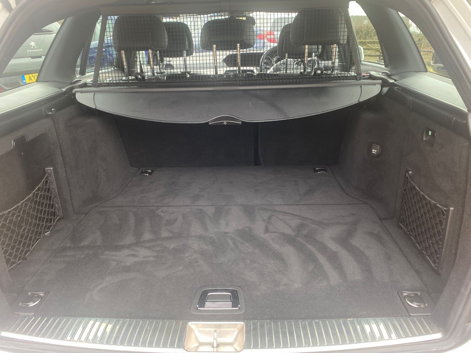 Used Mercedes-Benz C Class 2014 for sale - 77363653: Photo 25