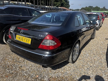 Used Mercedes-Benz E Class 2006 for sale - 79104996: Photo