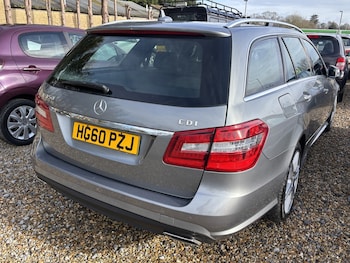 Used Mercedes-Benz E Class 2011 for sale - 77522119: Photo