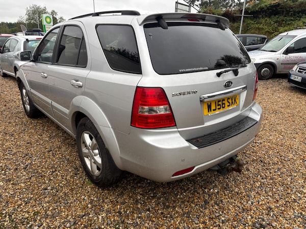 Used Kia Sorento 2006 for sale - 75731141: Photo 2