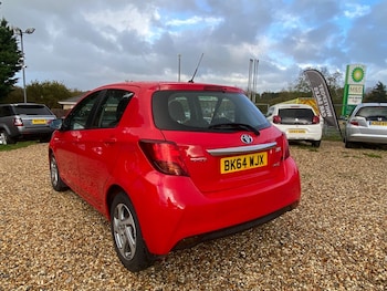 Used Toyota Yaris 2014 for sale - 76439898: Photo