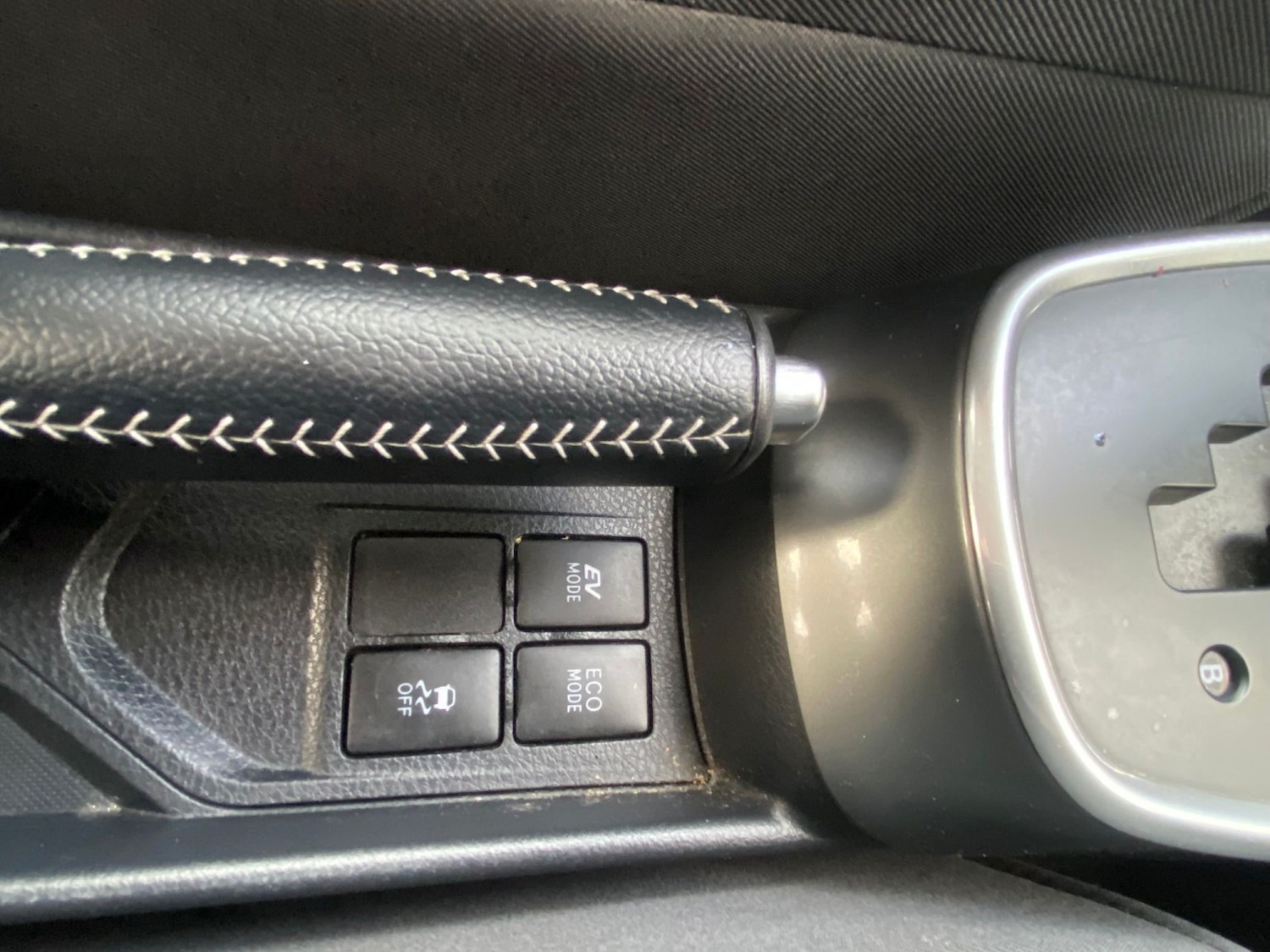 Used Toyota Yaris 2014 for sale - 76439898: Photo 5