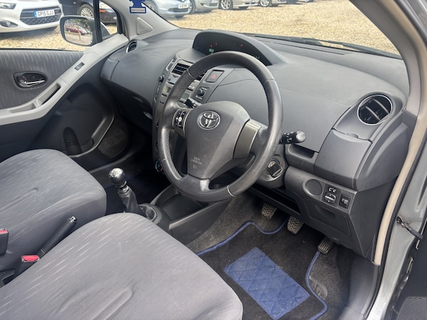 Used Toyota Yaris 2010 for sale - 76211946: Photo 7