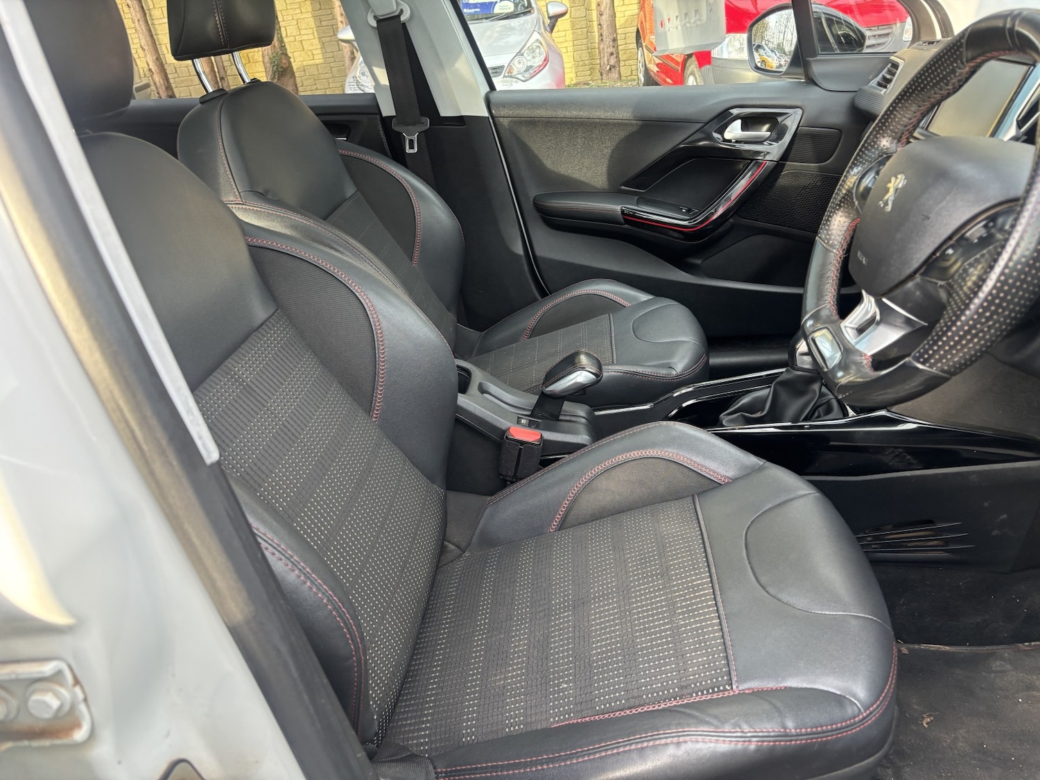 Used Peugeot 2008 2018 for sale - 77656310: Photo 6