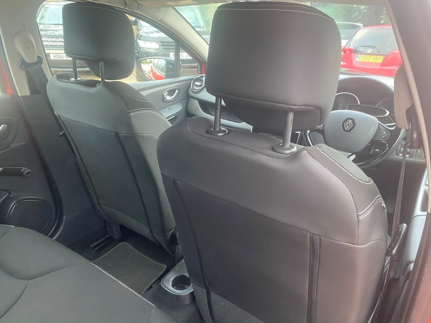 Used Renault Clio 2015 for sale - 76877612: Photo 33