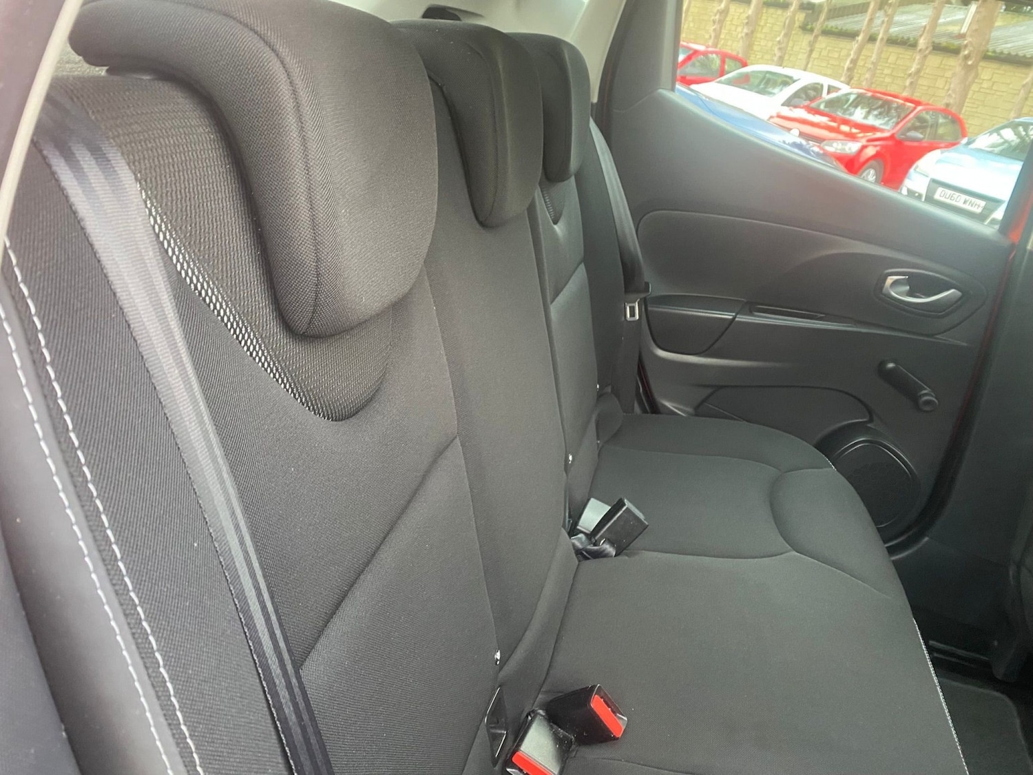 Used Renault Clio 2015 for sale - 76877612: Photo 36