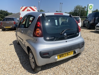 Used Peugeot 107 2013 for sale - 79600247: Photo