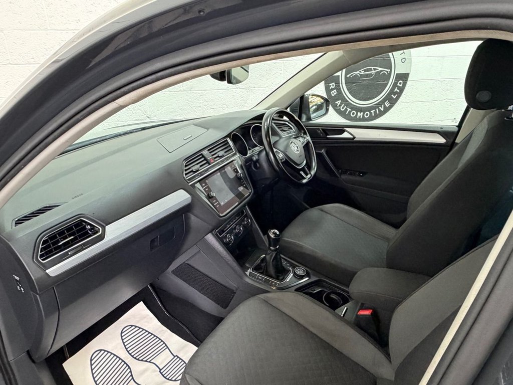 Used Volkswagen Tiguan 2017 for sale - 77680270: Photo 10