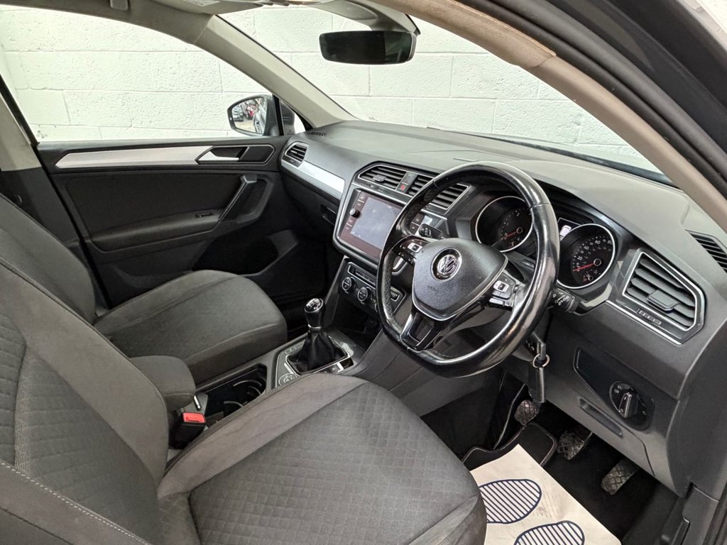 Used Volkswagen Tiguan 2017 for sale - 77680270: Photo 11