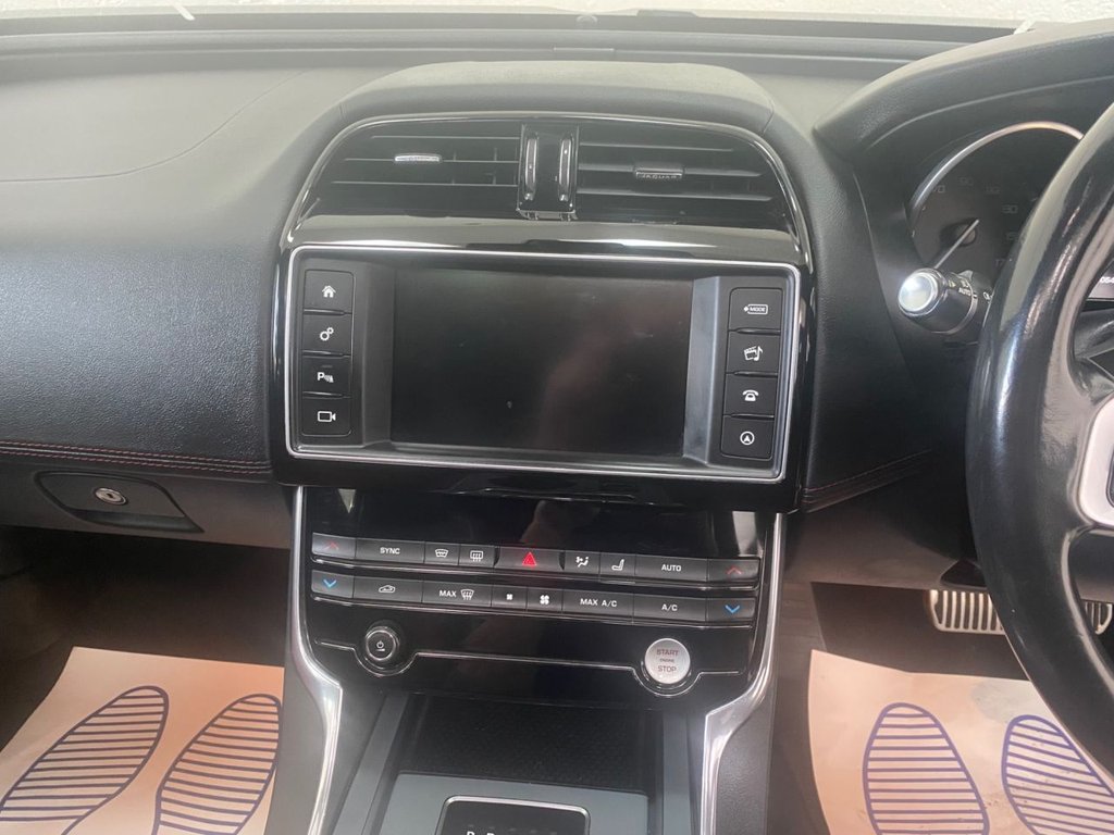 Used Jaguar XE 2015 for sale - 75998535: Photo 18