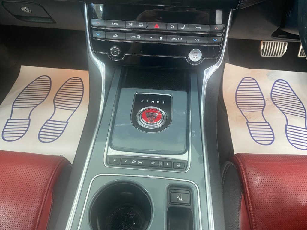 Used Jaguar XE 2015 for sale - 75998535: Photo 19