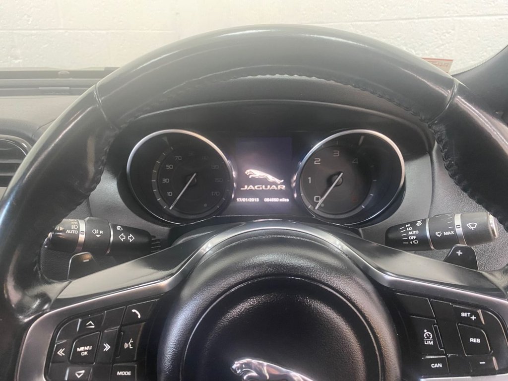 Used Jaguar XE 2015 for sale - 75998535: Photo 21