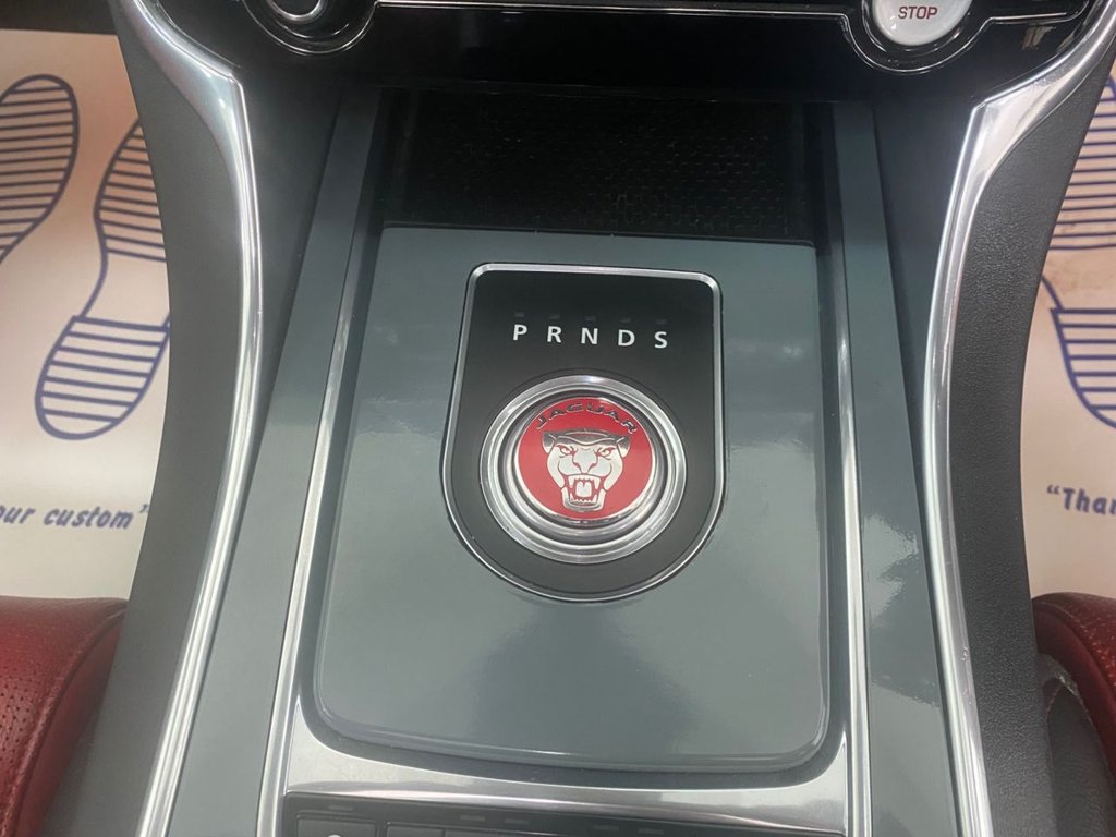 Used Jaguar XE 2015 for sale - 75998535: Photo 23