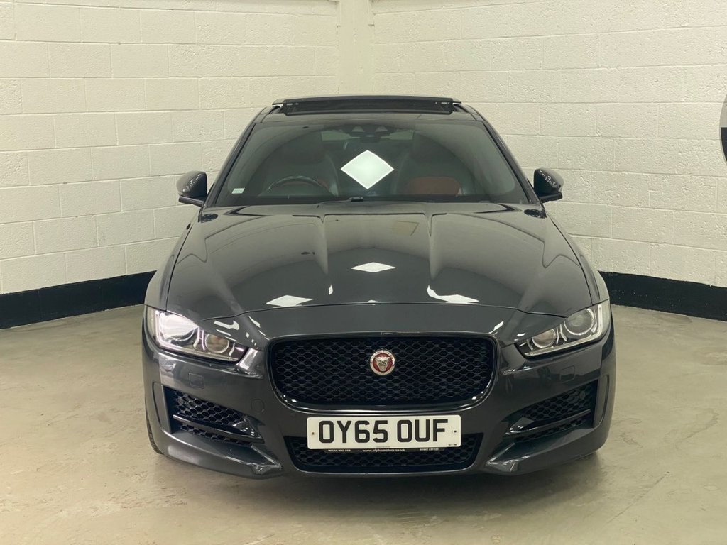Used Jaguar XE 2015 for sale - 75998535: Photo 3