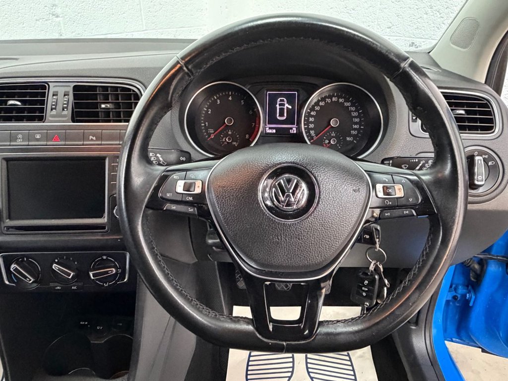 Used Volkswagen Polo 2015 for sale - 77780632: Photo 16