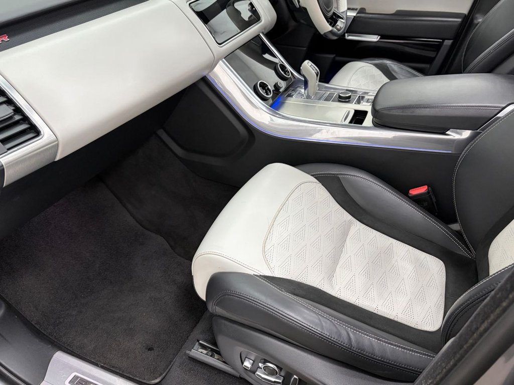 Used Land Rover Range Rover Sport 2018 for sale - 77850287: Photo 15